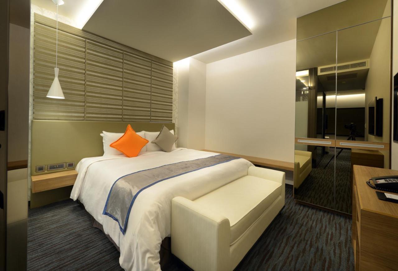 Golden Tulip Glory Fine Hotel Đài Nam Ngoại thất bức ảnh