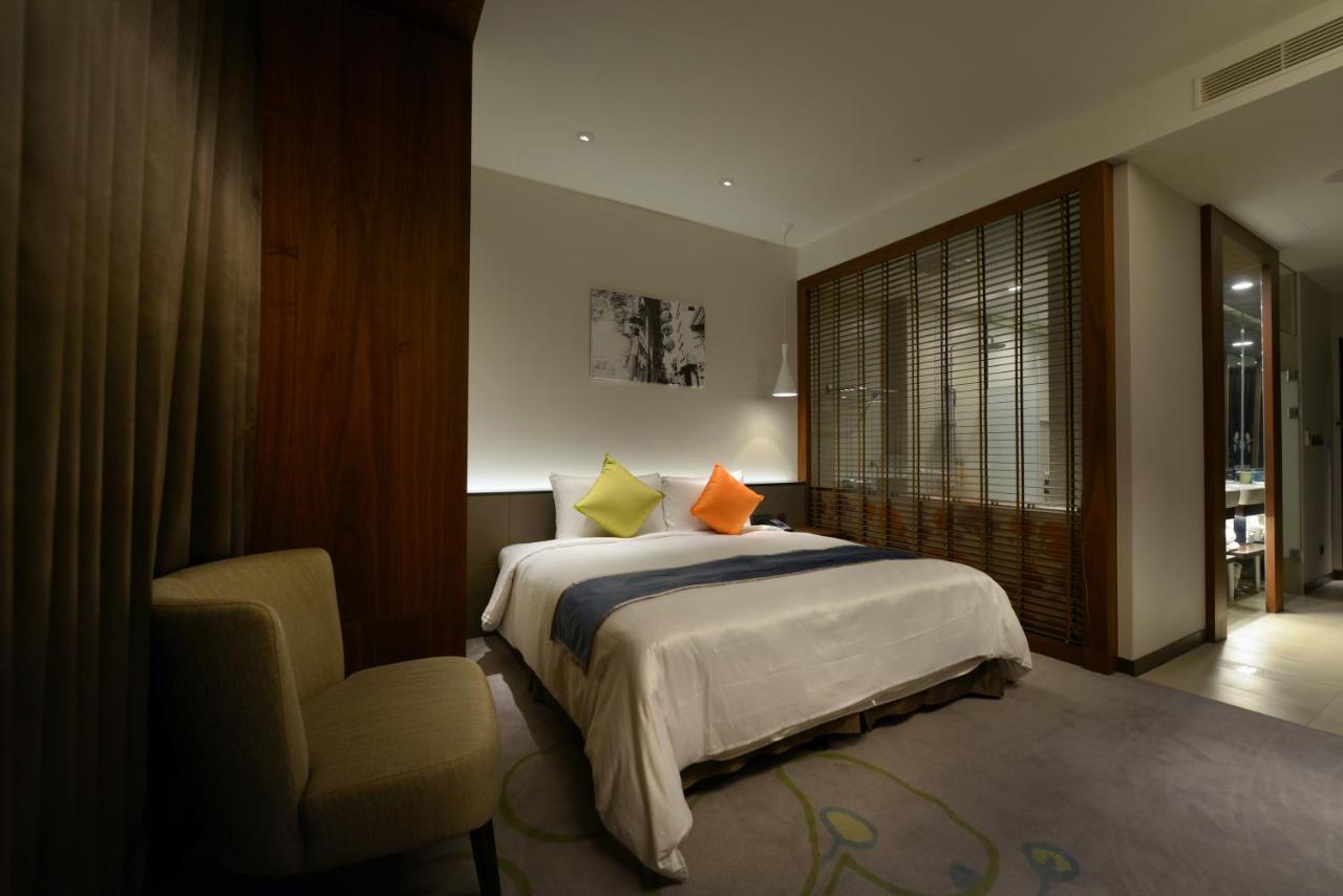 Golden Tulip Glory Fine Hotel Đài Nam Ngoại thất bức ảnh