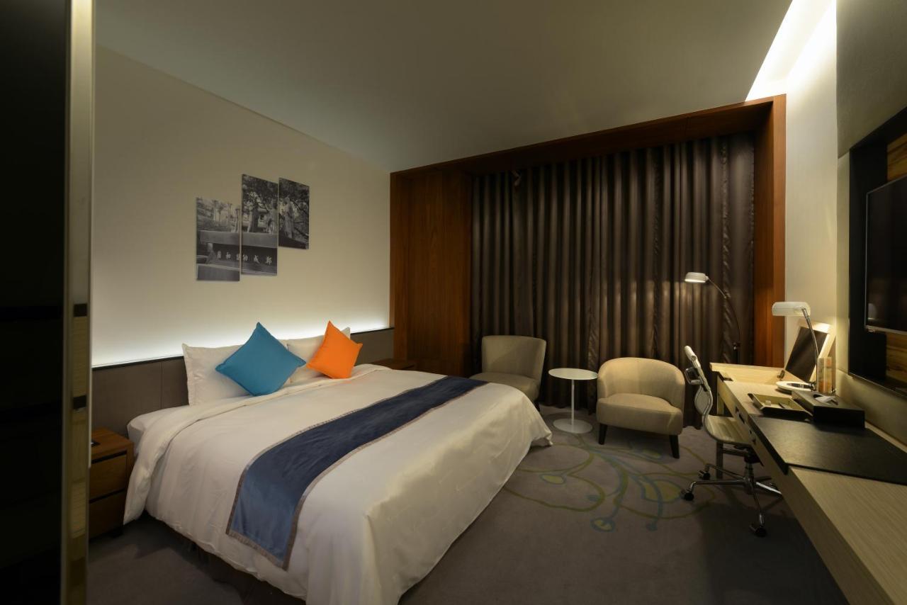 Golden Tulip Glory Fine Hotel Đài Nam Ngoại thất bức ảnh