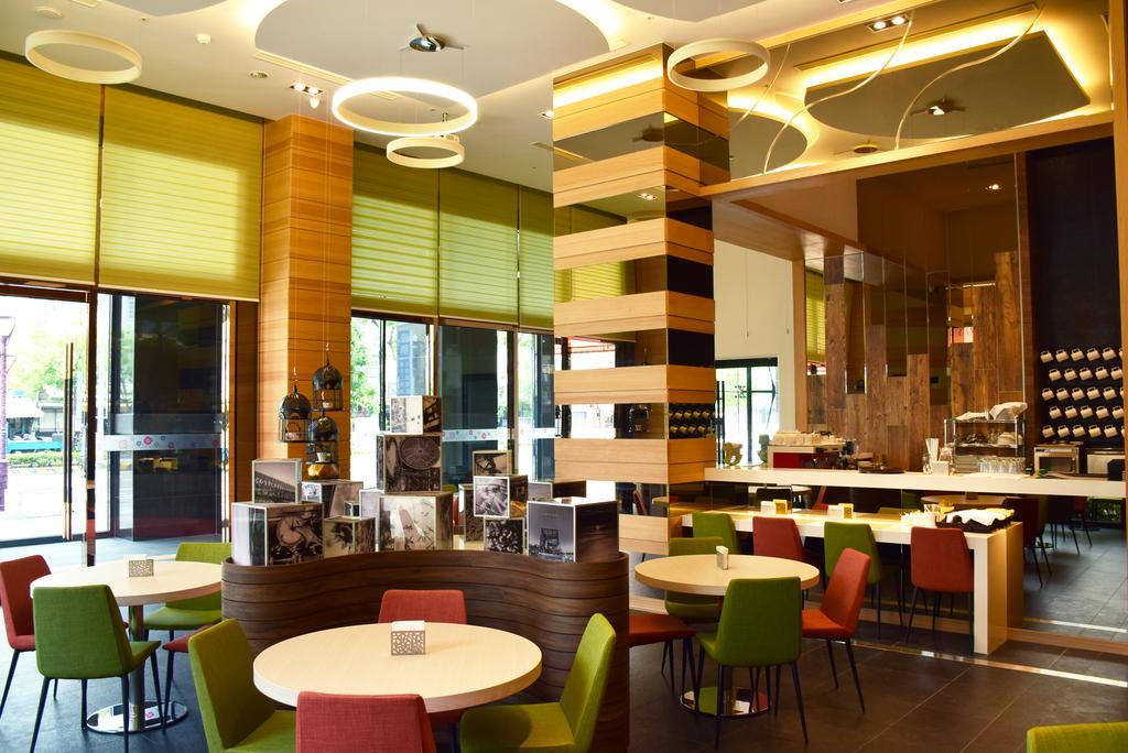 Golden Tulip Glory Fine Hotel Đài Nam Ngoại thất bức ảnh