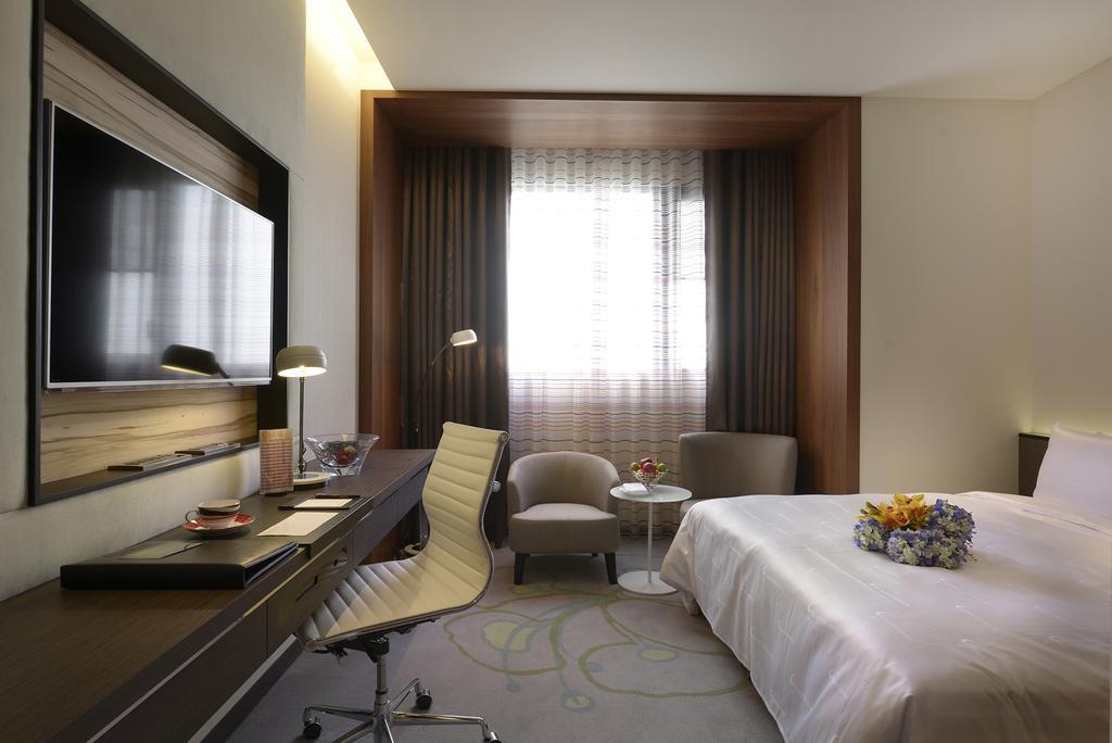 Golden Tulip Glory Fine Hotel Đài Nam Ngoại thất bức ảnh