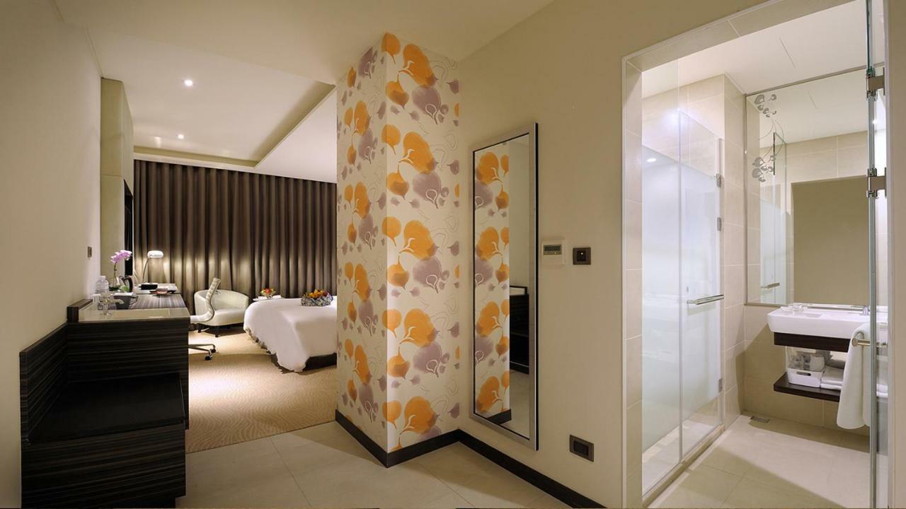 Golden Tulip Glory Fine Hotel Đài Nam Ngoại thất bức ảnh