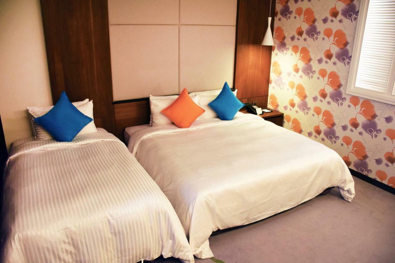 Golden Tulip Glory Fine Hotel Đài Nam Ngoại thất bức ảnh
